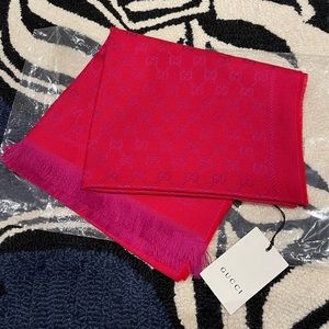 Gucci logo womens scarf